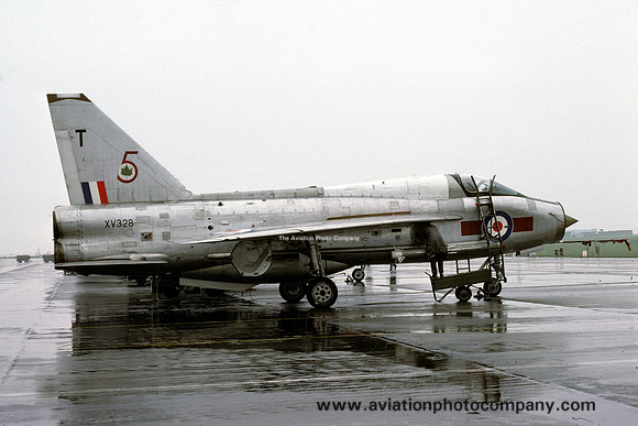 RAF 5 Squadron English Electric Lightning T.5 XV328/T(1976)