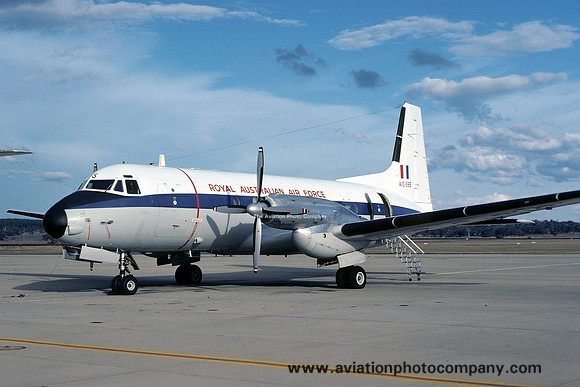 RAAF 34 Squadron Hawker Siddeley HS.748 A10-595 (1981)