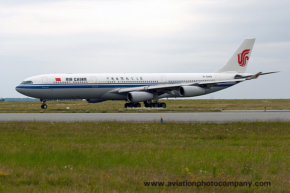 Air China Airbus A340-313X B-2389 at Paris CDG (2007)