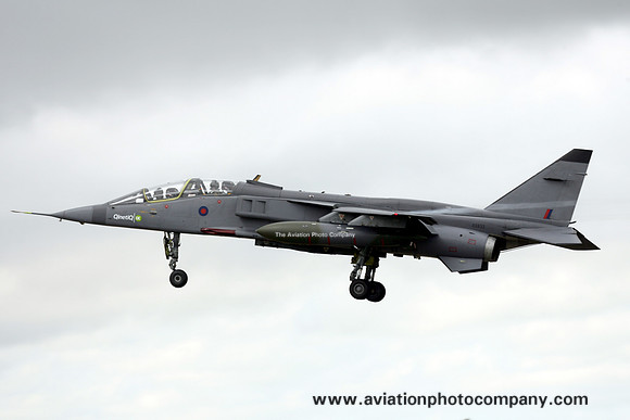 QinetiQ Sepecat Jaguar T.2A XX833 (2007)