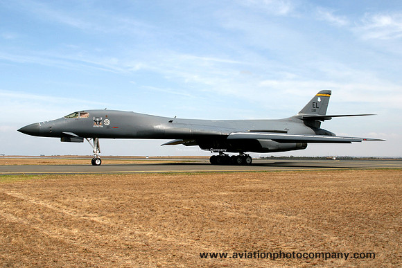 USAF 28 BW 37 BS Rockwell B-1B Lancer 86-0121/EL at the Avalon Air Show (2009)