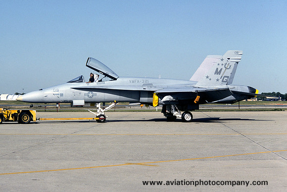 US Marines VMFA-321 McDonnell Douglas F/A-18A Hornet 162443/MG-09 (1992)
