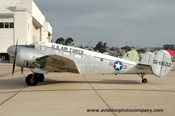 Beech 18 (C-45G) N2833G at MCAS Miramar (2008)