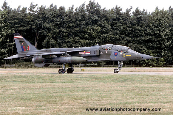 RAF 41 Squadron Sepecat Jaguar T.2 XX846/Y (1994)