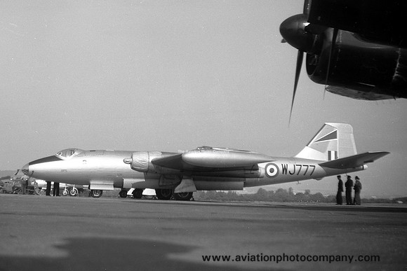 RAF 139 Squadron English Electric Canberra B.2 WJ777 at RAF West Malling (1959)