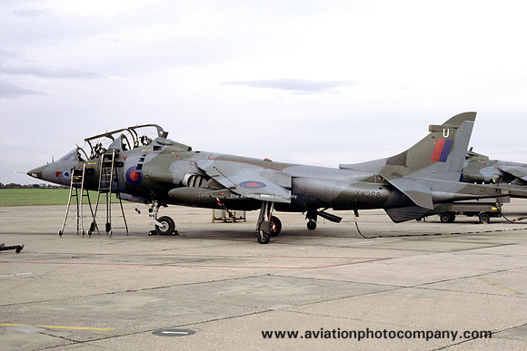 RAF 233 OCU Hawker Siddeley Harrier T.4 XW268/U (1985)