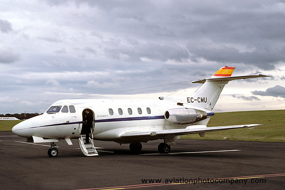 Hawker Siddeley 125-400B EC-CMU at Newcastle (1977)