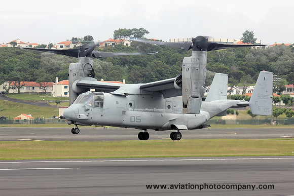 US Marines VMM-266 Bell-Boeing MV-22B Osprey 168229/ES-05 at Lajes (2016)