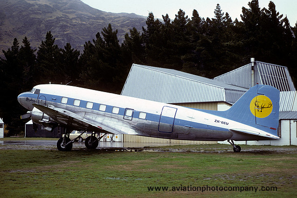 Alpine Helicopters Douglas C-47A-20-DK ZK-BEU (1979)