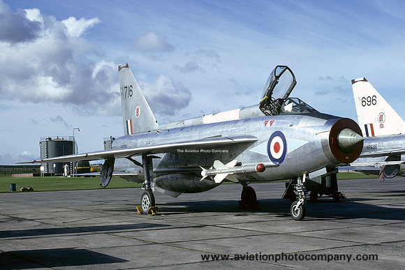 RAF 226 OCU English Electric Lightning F.3 XR716 (1974)