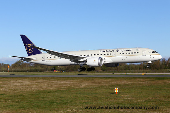 Saudia Boeing 787-9 HZ-ARB at Manchester IAP (2016)