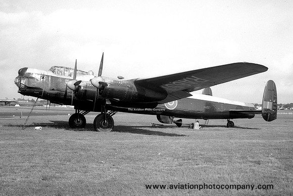 RAF Avro Lincoln B.1 RA657 with air to air refueling drogue (1950)