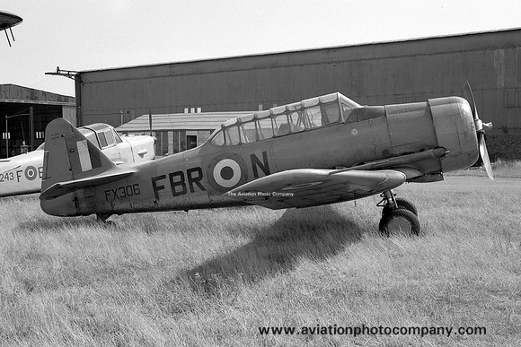 RAF 3 FTS Noorduyn AT-16-ND Harvard IIB FX306/FBR-N (1949)