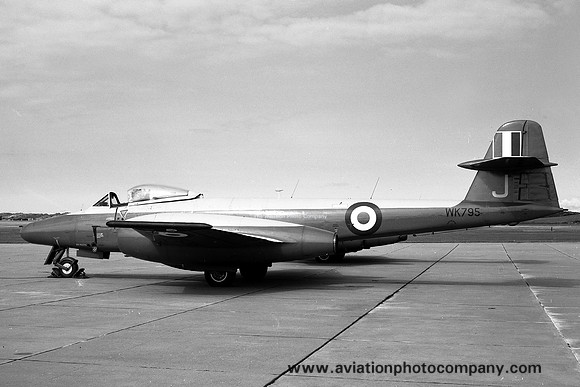 RAE Llanbedr Gloster Meteor U.16 WK795/J (1964)