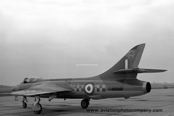 RAF 257 Squadron Hawker Hunter F.2 WN948/R (1954)