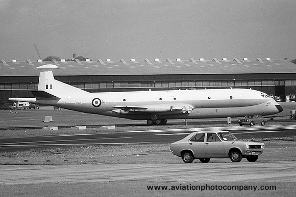 RAF Hawker Siddeley Nimrod MR.1 XV229 (1974)