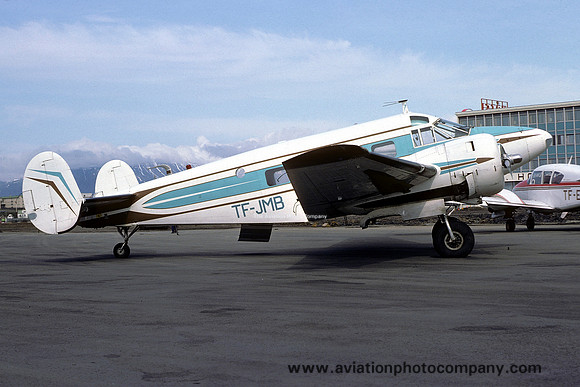 Beech E18S TF-JMB (1977)