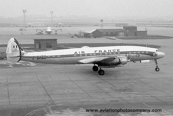 Air France Lockheed L-1049G Super Constellation F-BHBD at London Heathrow (1961)