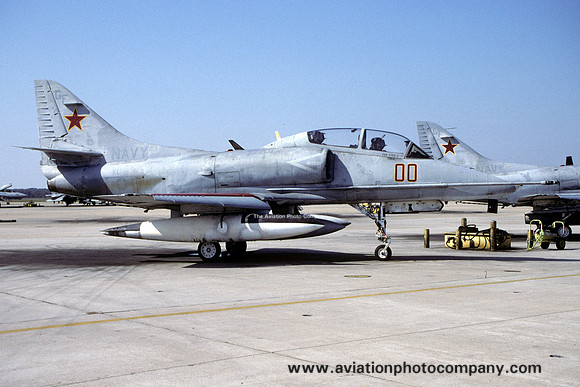 US Navy VC-8 Douglas TA-4J Skyhawk 154616/GF-00 (2000)