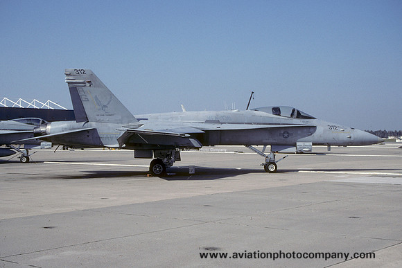 US Navy VFA-136 McDonnell Douglas F/A-18C Hornet 164255/AG-312 (2000)