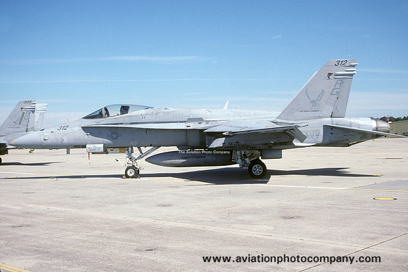 US Navy VFA-136 McDonnell Douglas F/A-18C Hornet 164253/AG-312 (2000)
