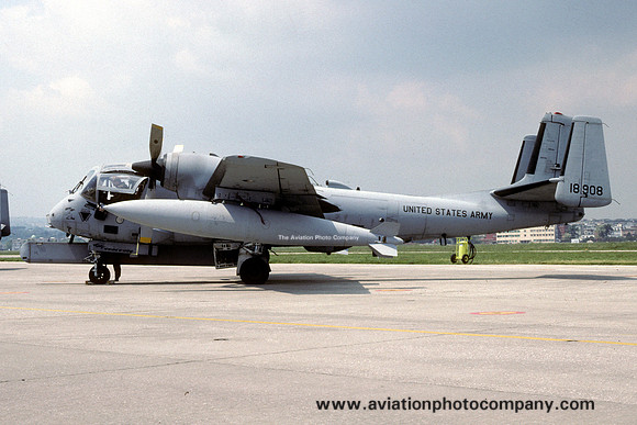 US Army 2 MIB Grumman OV-1D Mohawk 67-18908 (1991)