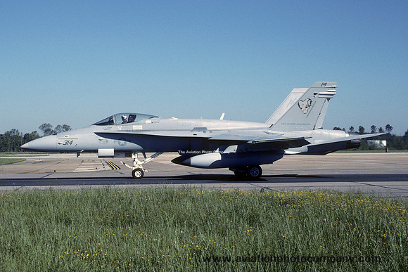 US Navy VFA-83 McDonnell Douglas F/A-18C Hornet 165230/AA-314 (2000)