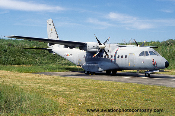 Spanish Air Force Ala 35 CASA CN.235M-100 T.19B-07/35-25 (2002)