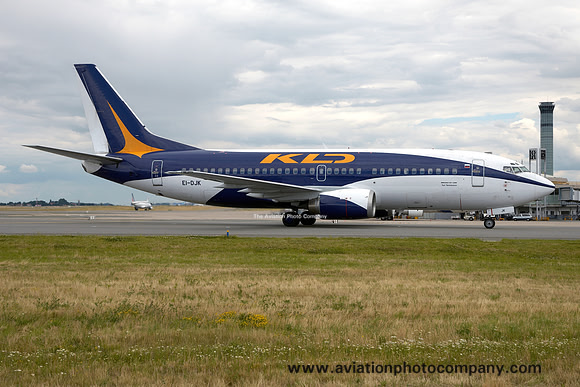 KDAvia Boeing 737-382 EI-DJK (2008)