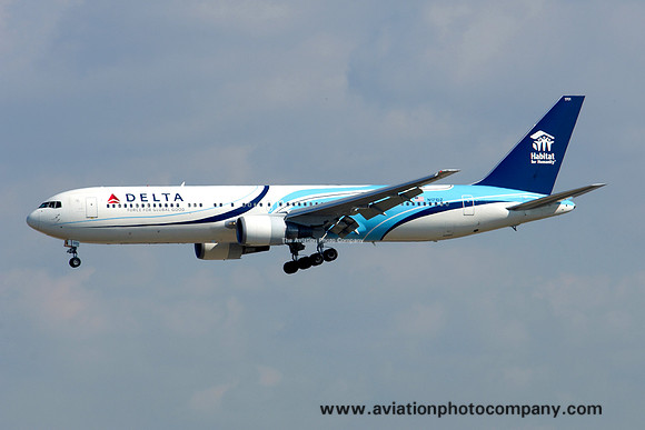 Delta Airlines Boeing 767-332(ER) N171DZ (2008)