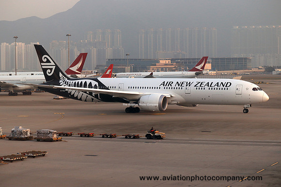 Air New Zealand Boeing 787-9 ZK-NZQ (2019)
