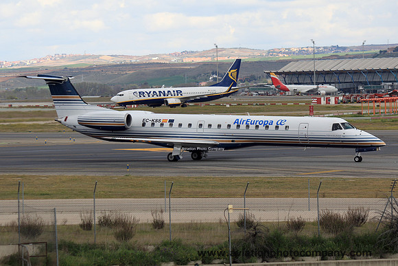 Privilege Style/Air Europa Embraer ERJ-145 EC-KSS (2017)