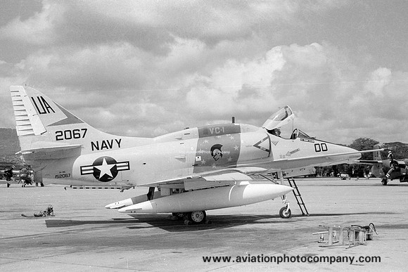 US Navy VC-1 Douglas A-4E Skyhawk 152067/UA-00 (1973)