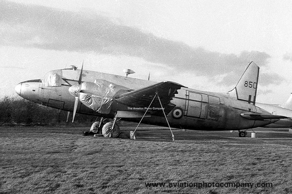 RAF 12 MU Vickers Valetta C.1 VW850