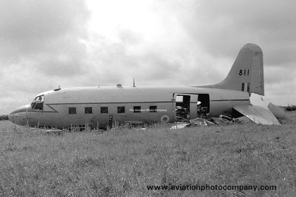 RAF 12 MU Vickers Valetta C.1 VW811