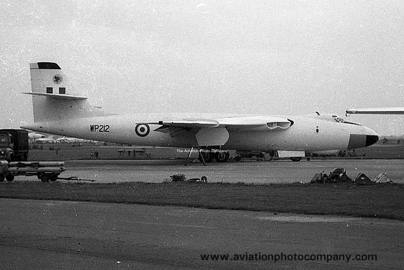RAF 18 Squadron Vickers Valiant B.1 WP212 (1962)