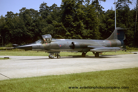 Canadian Air Force 1 CAG Canadair CF-104 Starfighter 104713 (1981)