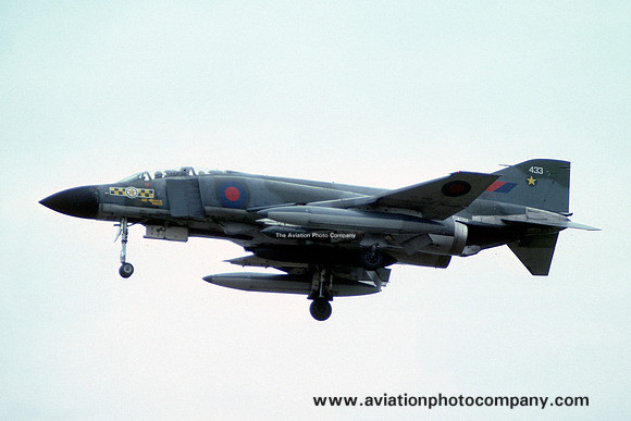 RAF 31 Squadron McDonnell F-4M Phantom FGR.2 XV433 (1976)