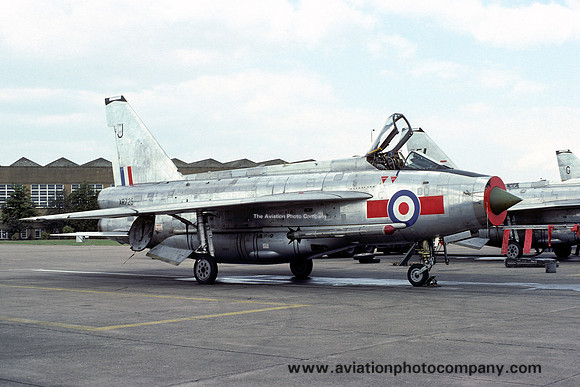 RAF 5 Squadron English Electric Lightning F.6 XR725/J (1976)