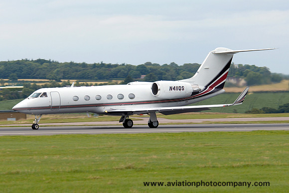 Netjets Gulfstream IV SP N411QS at Luton (2007)