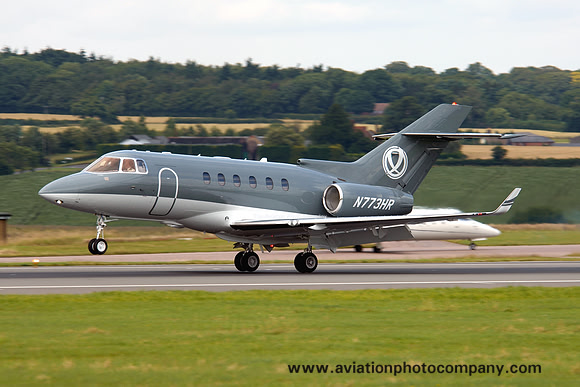Elite Air Hawker 850XP N773HR at Luton (2007)