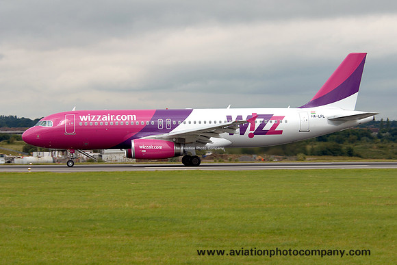 Wizz Air Airbus A320-232 HA-LPL at Luton (2007)