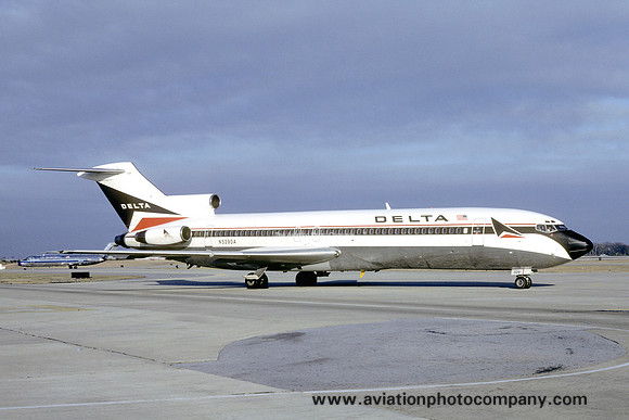 Delta Airlines Boeing 727-232 N529DA (1988)