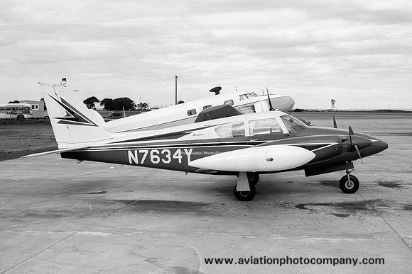 Piper PA-30-160 Twin Comanche N7634Y (1969)