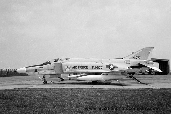 USAF 10 TRW McDonnell RF-4C Phantom 64-1077 (1967)