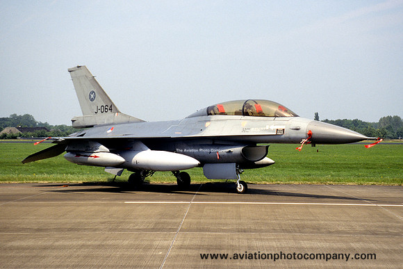 Dutch Air Force 312 Squadron GD F-16B Fighting Falcon J-064 (1995)