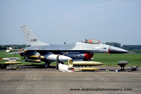 Dutch Air Force GD F-16A Fighting Falcon J-242 (1995)