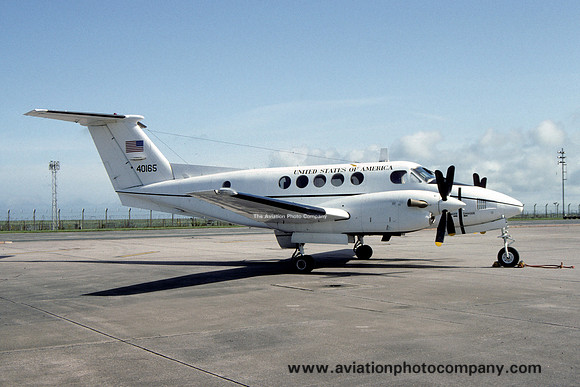 USAF 86 WG 58 AS Beech C-12F Huron 84-0165 at RAF St Mawgan (1993)