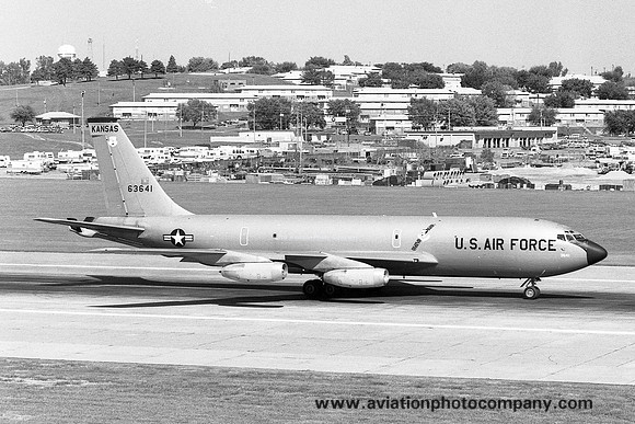 USAF Kansas ANG Boeing KC-135A Stratotanker 56-3641 at Offutt AFB (1982)