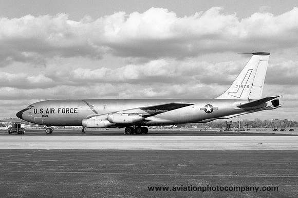 USAF 22 BW Boeing KC-135A Stratotanker 571-472 at Offutt AFB (1982)